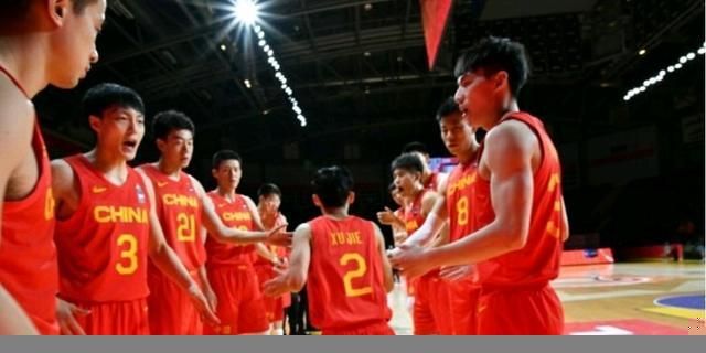 战报09:00NBA湖人 129-120 雷霆09:00NBA骑士 109-95 公牛08:30NBA活塞 115-126 篮网08:30NBA灰熊 125-119 老鹰08:30NBA爵士 126-119 猛龙08:00NBA魔术 117-110 步行者08:00NBA掘金 102-95 黄蜂08:00NBA火箭 106-104 鹈鹕04:30NBA凯尔特人 145-108 快船英超-曼联0-2西汉姆近3轮1平2负 红魔降至第8北京时间12月23日20:30，2023-24赛季英超联赛第18轮，曼联客战西汉姆。